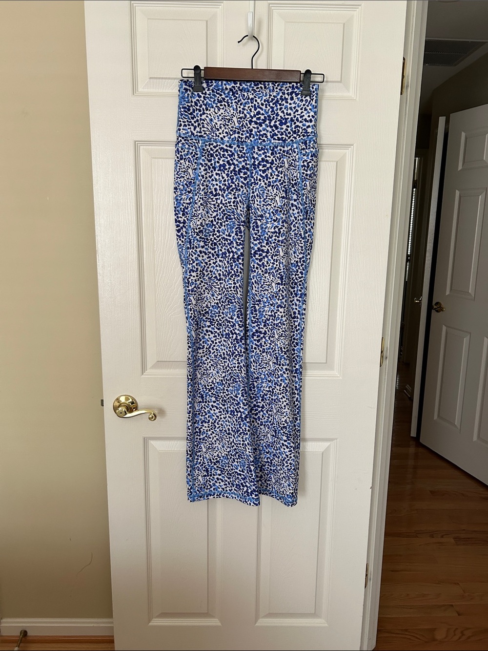 Lilly Pulitzer Blue & White Leopard-Print High-Waist Leggings